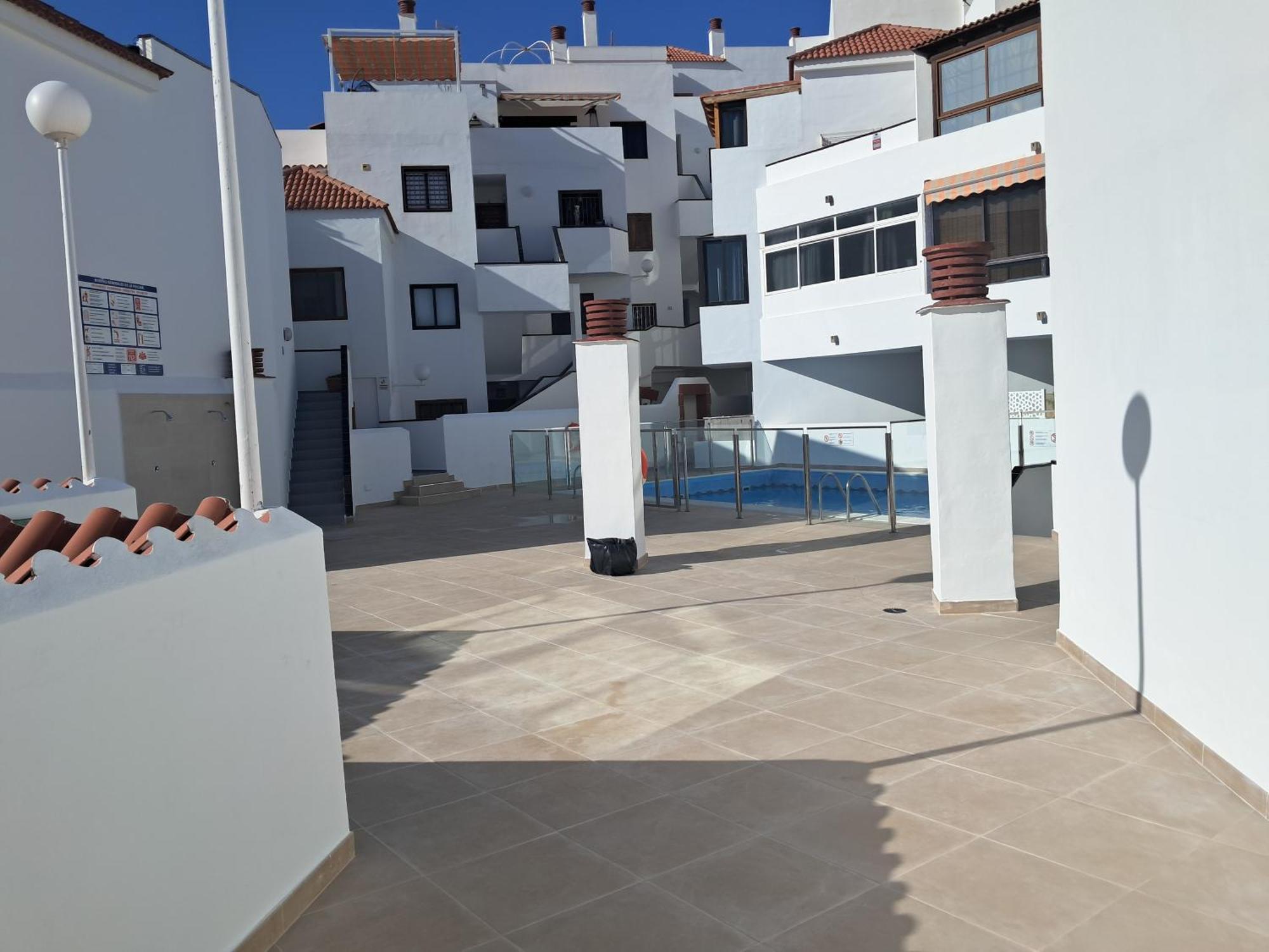 Beach 400Mtr, Top Of Mountain With Spectacular Surround View 200Mtr Los Cristianos  Kültér fotó